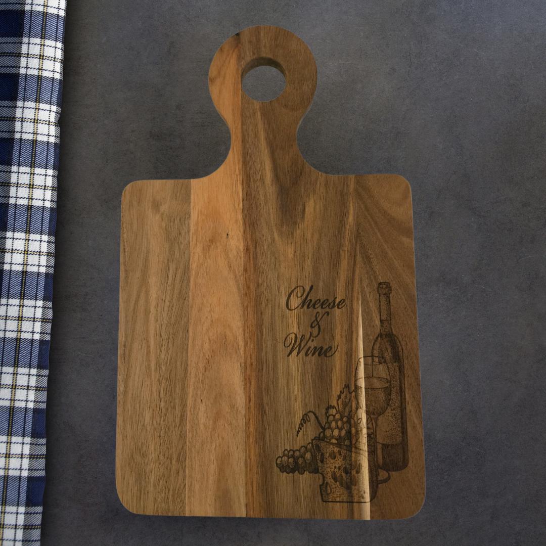 Oak Cutting Board with Handle and Engraved "Wine & Cheese" Design – Stylish and Functional Kitchen Décor for Serving and Prep